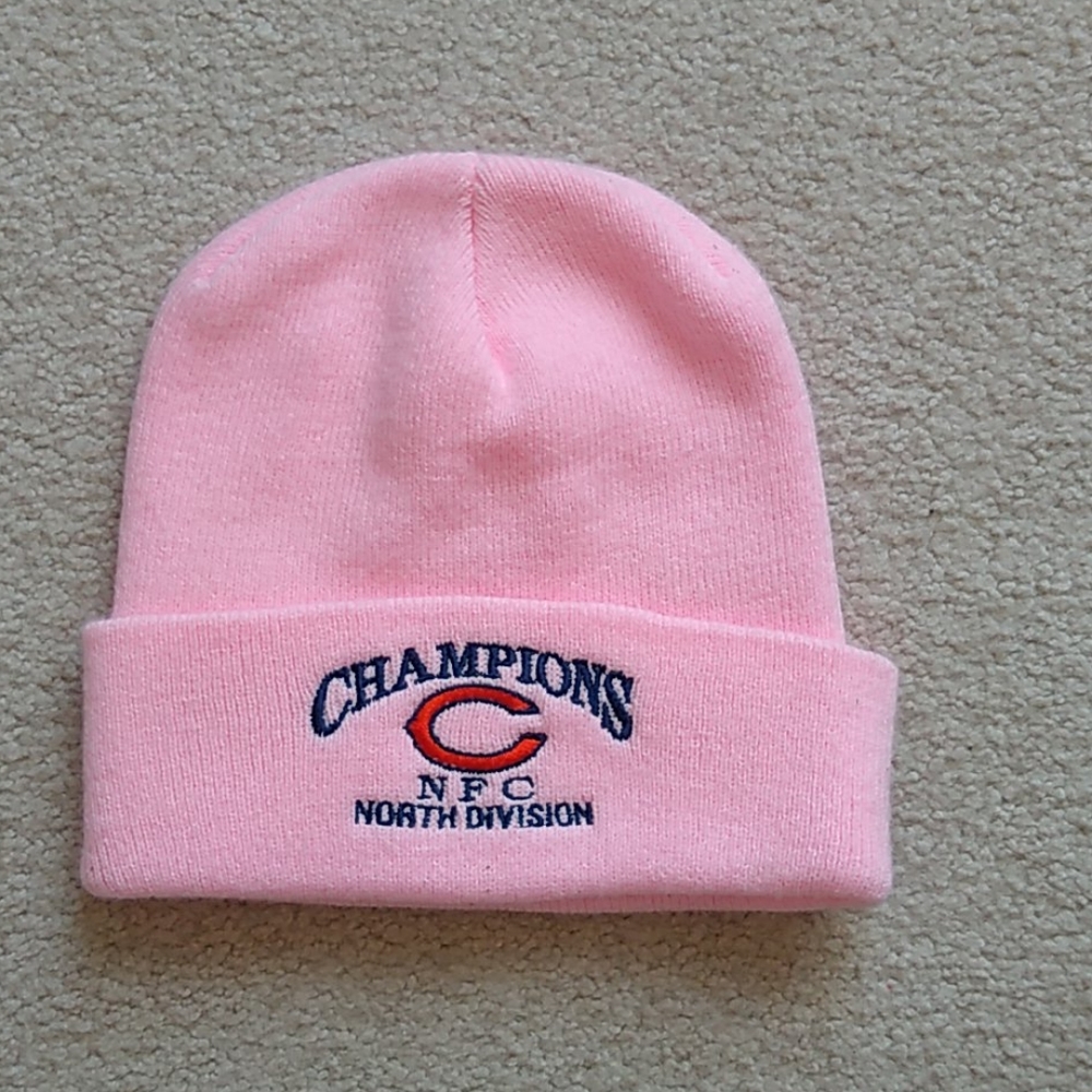 BEARS BEANIE HAT on Pink